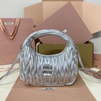 Miu Miu Wander matelassé nappa leather hobo bag Silver