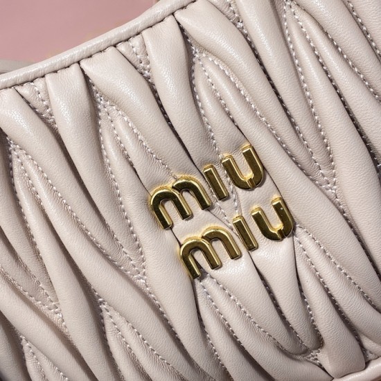 AAA Fake Miu Miu Powder Pink Wander Hobo | miumiureplica.com Replica Miu Miu Powder Pink Wander hobo bag - perfect clone with triangle logo