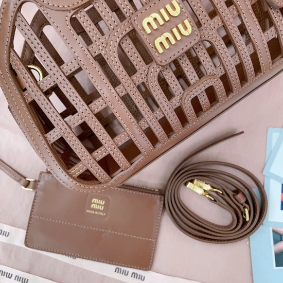 Replica Miu Miu Cognac Leather Basket Bag - 1:1 Quality | miumiureplica.com Replica Miu Miu Cognac Leather Basket Bag Front View