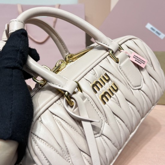 Replica Miu Miu Pink Arcadie Bag - 1:1 Quality | miumiureplica.com Replica Miu Miu Pink Arcadie Bag Front View