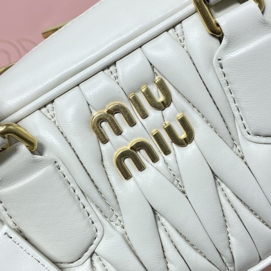 Replica Miu Miu White Arcadie Bag - 1:1 Quality | miumiureplica.com Replica Miu Miu White Arcadie Bag Front View