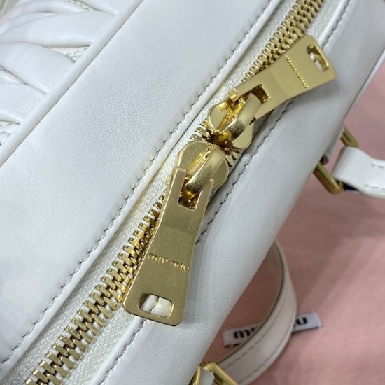 Replica Miu Miu White Arcadie Bag - 1:1 Quality | miumiureplica.com Replica Miu Miu White Arcadie Bag Front View