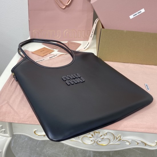 Replica Miu Miu IVY Leather Bag in Black