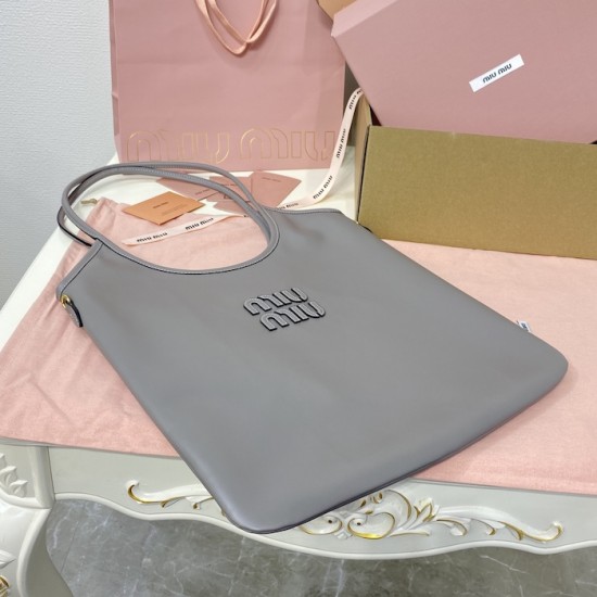 Replica Miu Miu IVY Leather bag - 1:1 Quality | miumiureplica.com Replica Miu Miu IVY Leather Bag in Grey